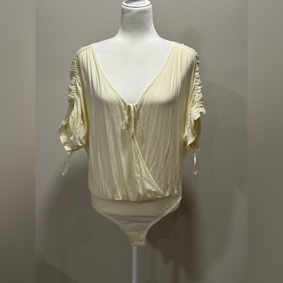 Free People Cream Blouse With Snaps Size Small - Picture 1 of 6